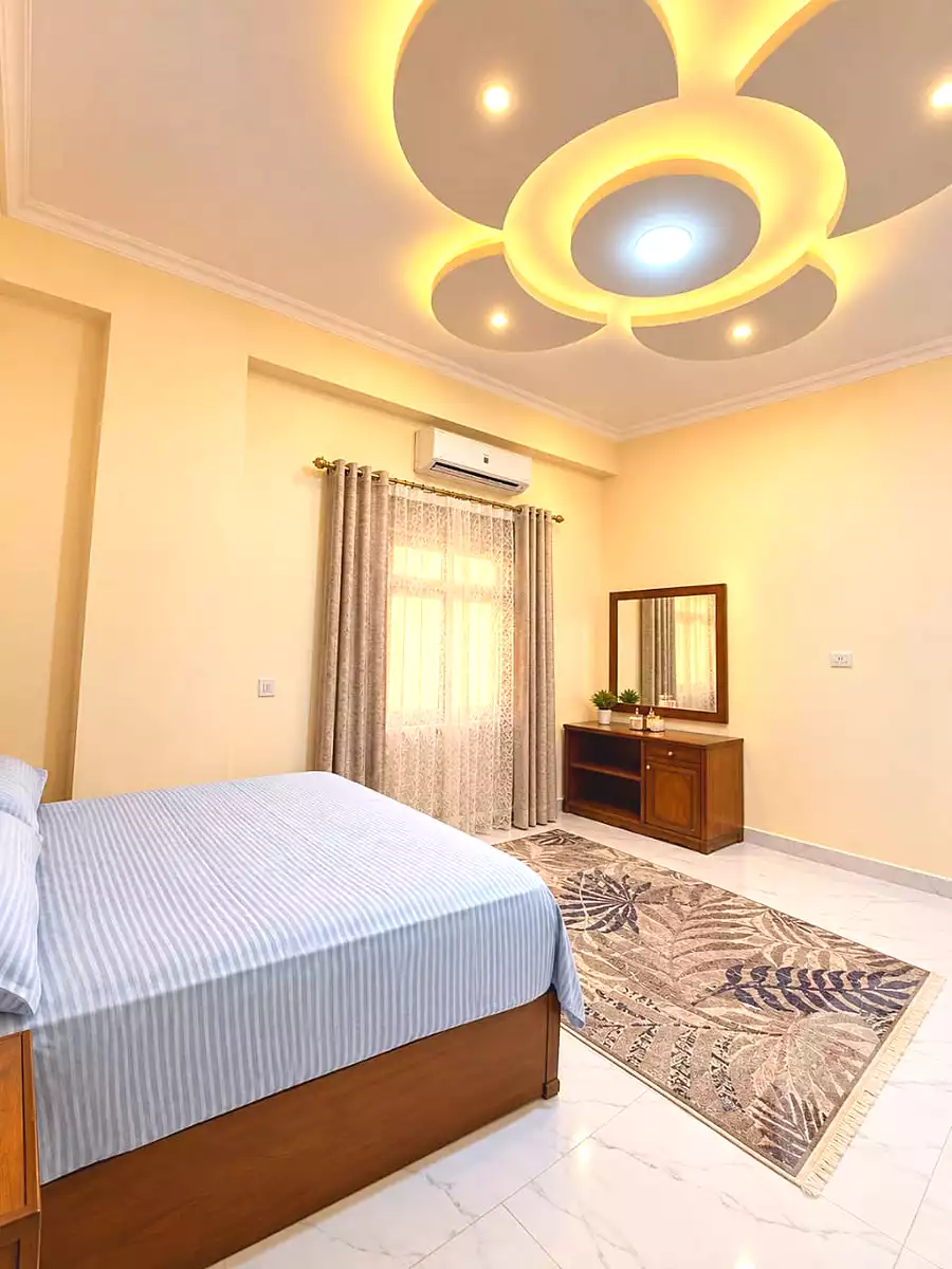 https://aqarmap.com.eg/ar/listing/7348922-for-rent-cairo-6th-of-october-garb-someed-neighborhood-10th-makkah-al-mokarama-st