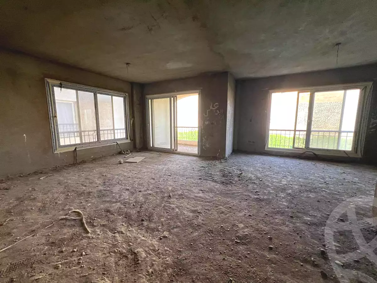 https://aqarmap.com.eg/ar/listing/7349252-for-sale-cairo-new-cairo-compounds-stwn-ryzydns-by-ar-y-llttwyr