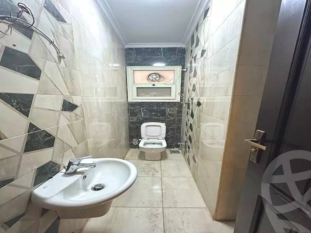 https://aqarmap.com.eg/en/listing/7349861-for-rent-cairo-nasr-city-6th-zone-mohammed-el-maqref-st