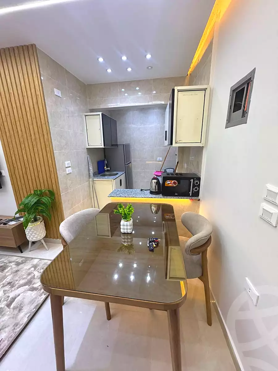 https://aqarmap.com.eg/ar/listing/7350560-for-rent-cairo-6th-of-october-el-ahyaa-neighborhood-1st-al-maahad