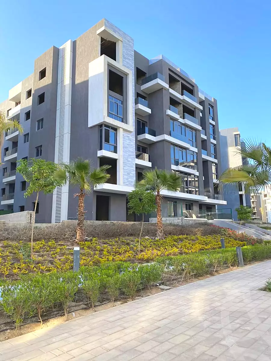 https://aqarmap.com.eg/en/listing/7350648-for-sale-cairo-6th-of-october-hadaeq-october-compounds-sun-capital