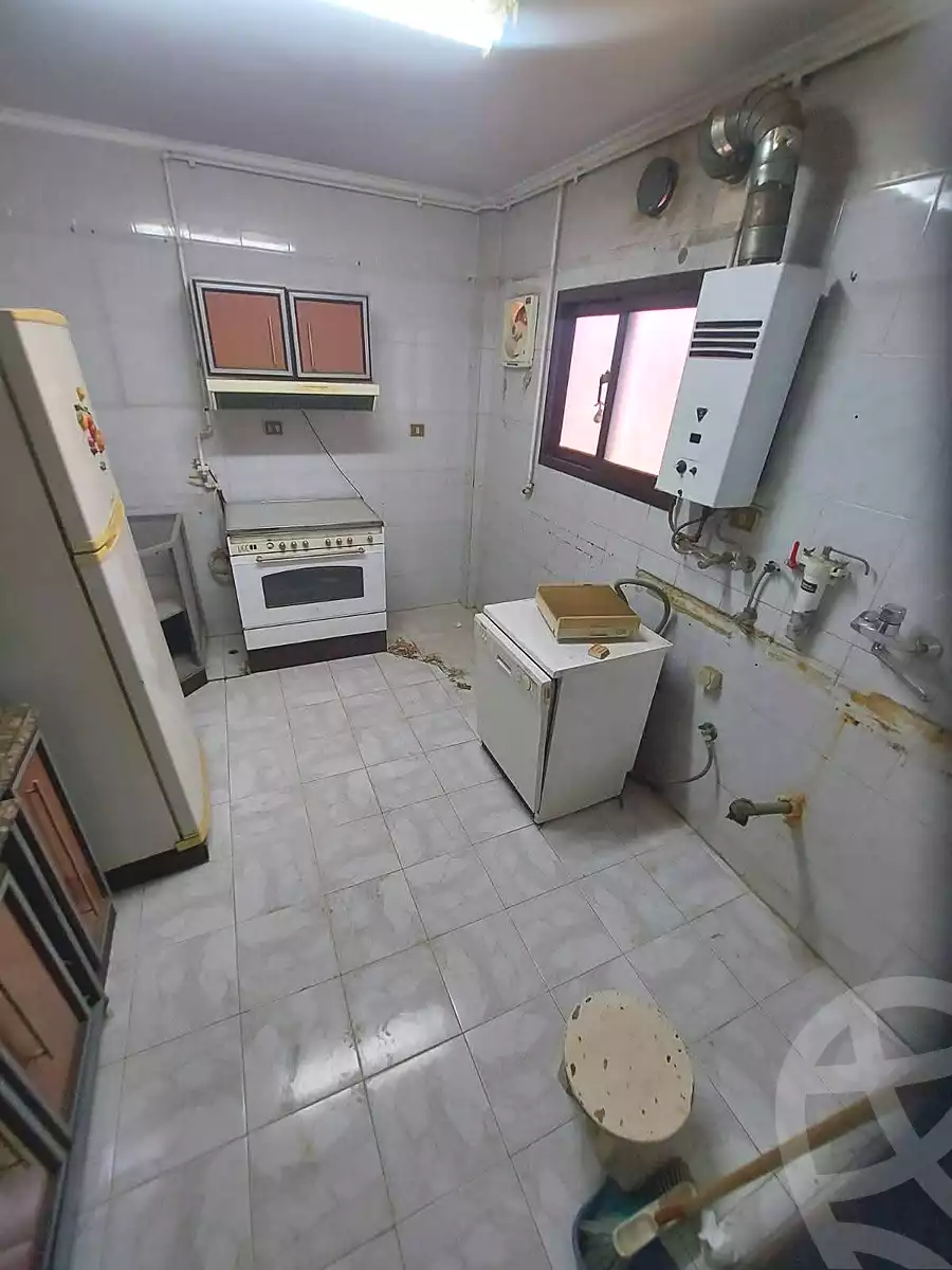 https://aqarmap.com.eg/ar/listing/7350971-for-sale-cairo-helwan-helwan-el-sharkeya-borhan-st