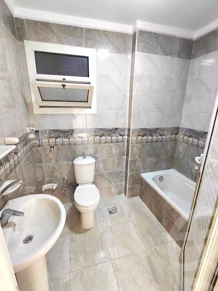 https://aqarmap.com.eg/en/listing/7351954-for-sale-alexandria-el-asafra-l-sfr-bhry