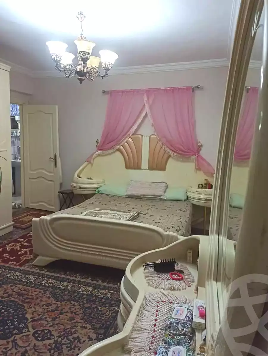 https://aqarmap.com.eg/ar/listing/7352184-for-sale-alexandria-al-agamy-el-hanouvel-yathreb-st