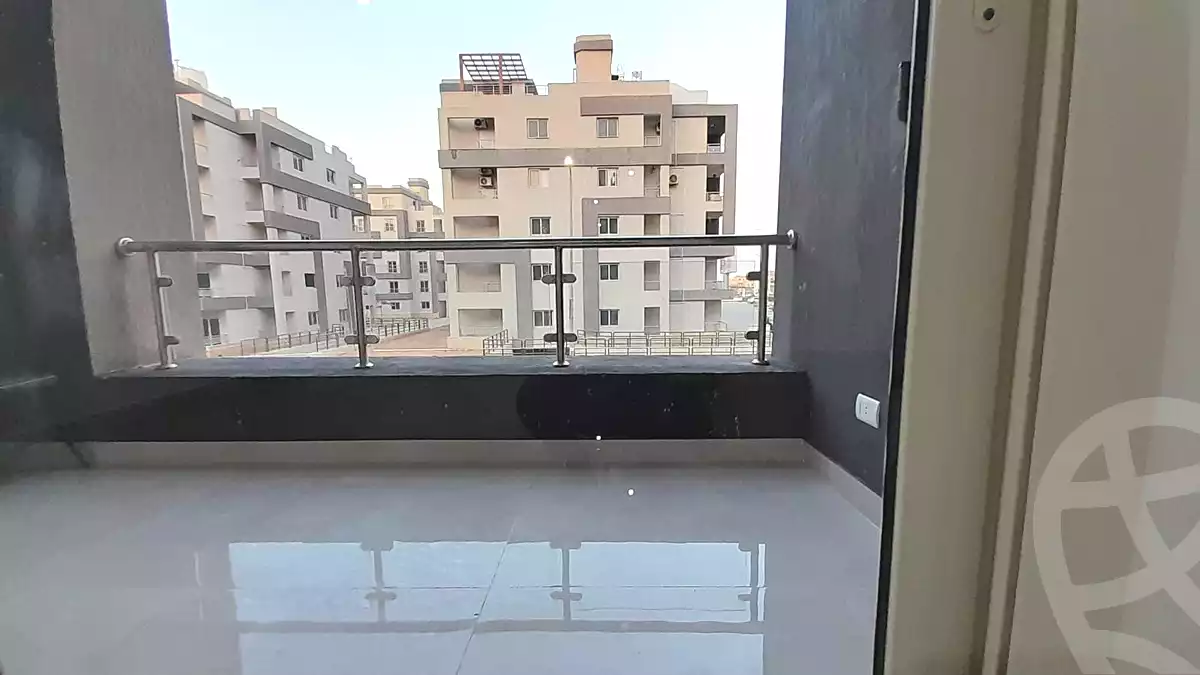 https://aqarmap.com.eg/ar/listing/7352346-for-rent-cairo-6th-of-october-compounds-kmbwnd-jm-lqhr