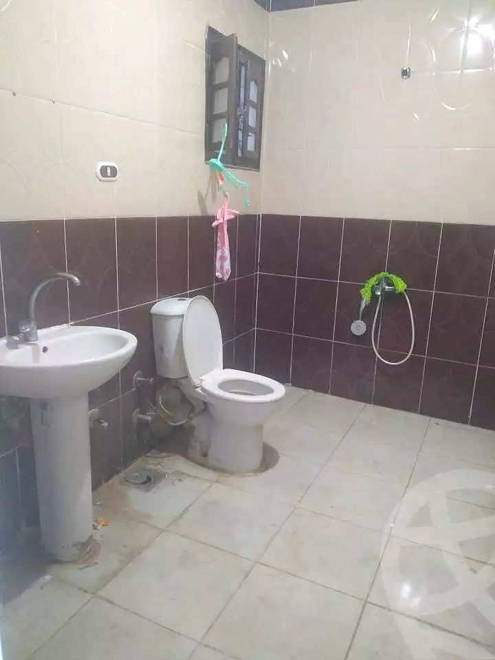 https://aqarmap.com.eg/en/listing/7352337-for-sale-alexandria-al-agamy-el-hanouvel-radwan-st