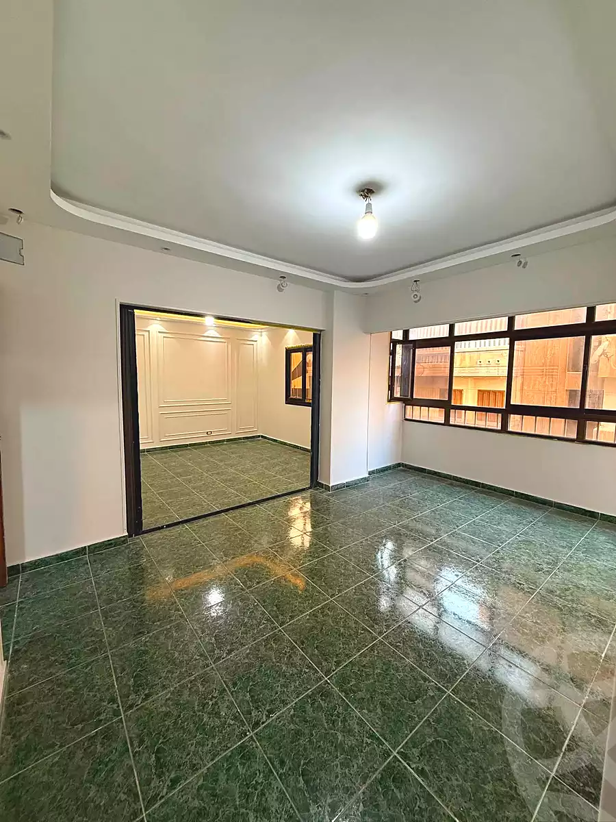 https://aqarmap.com.eg/ar/listing/7352936-for-sale-alexandria-el-asafra-shr-45