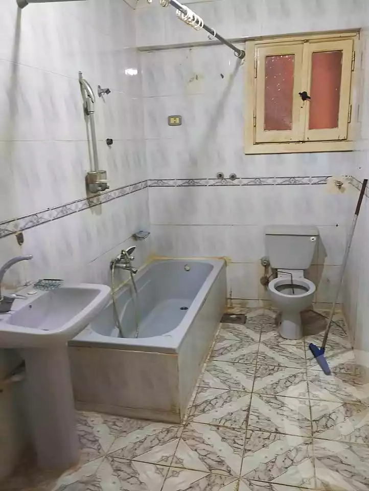 https://aqarmap.com.eg/ar/listing/7353224-for-rent-alexandria-miami-iskandar-ibrahim-st