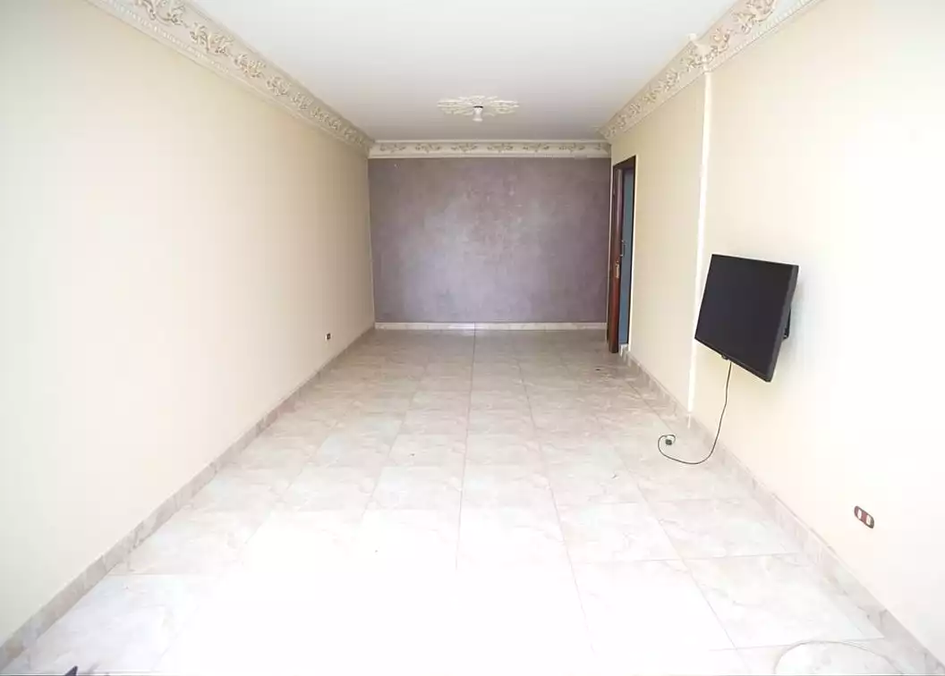 https://aqarmap.com.eg/ar/listing/7353543-for-sale-alexandria-camp-cesar-port-said-street