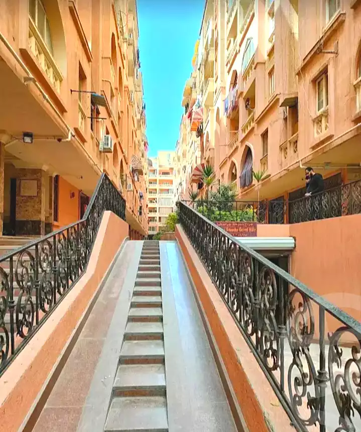https://aqarmap.com.eg/ar/listing/7353681-for-sale-alexandria-smouha-compounds-in-smouha-kmbwnd-jrnd-fyl