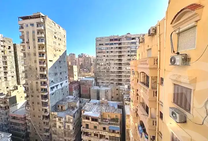 https://aqarmap.com.eg/ar/listing/7354052-for-sale-alexandria-sydy-bshr