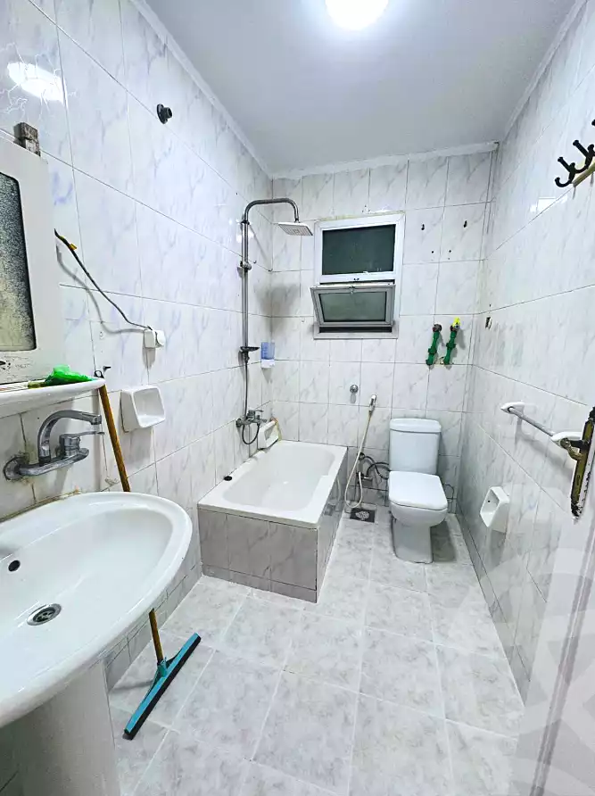 https://aqarmap.com.eg/en/listing/7354127-for-sale-alexandria-al-agamy-el-kilo-21