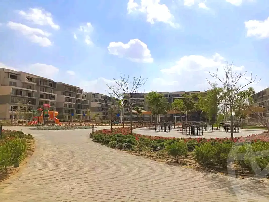 https://aqarmap.com.eg/en/listing/7354538-for-sale-cairo-new-cairo-compounds-blm-hylz-nyw-kyrw