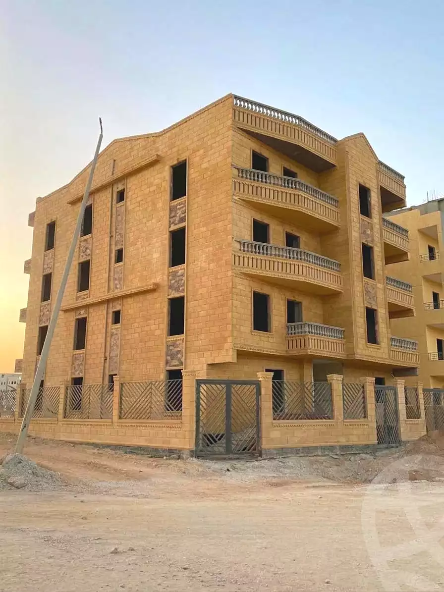 https://aqarmap.com.eg/en/listing/7354425-for-sale-cairo-6th-of-october-hadaeq-october-golden-square