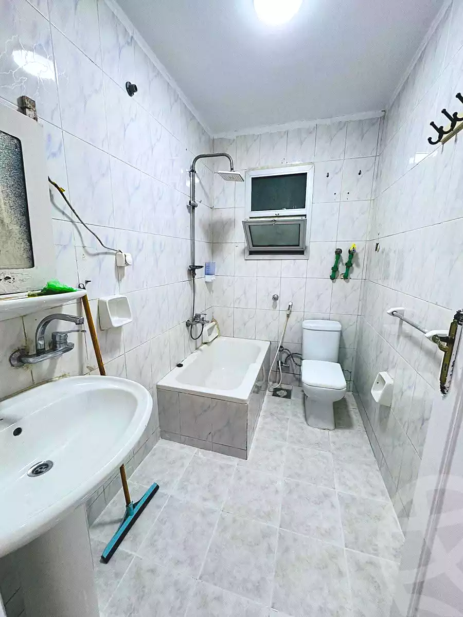 https://aqarmap.com.eg/ar/listing/7354686-for-sale-alexandria-al-agamy-shataa-el-nakheel