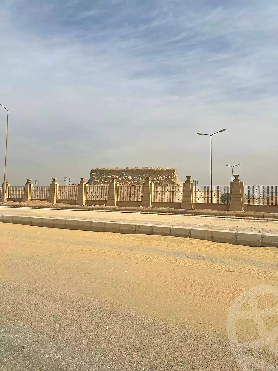 https://aqarmap.com.eg/en/listing/7355057-for-sale-cairo-6th-of-october-hadaeq-october-golden-square