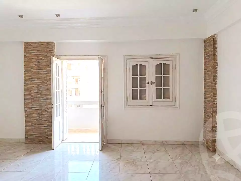 https://aqarmap.com.eg/en/listing/7355090-for-sale-alexandria-al-agamy-el-kilo-21