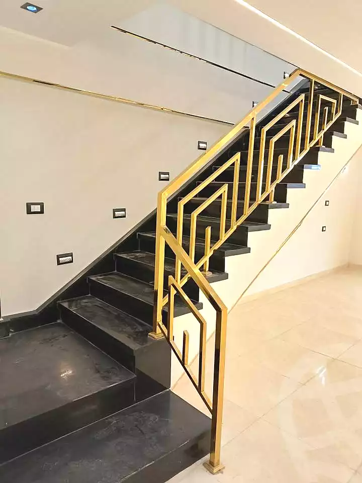 https://aqarmap.com.eg/en/listing/7355154-for-sale-alexandria-al-agamy-el-hanouvel