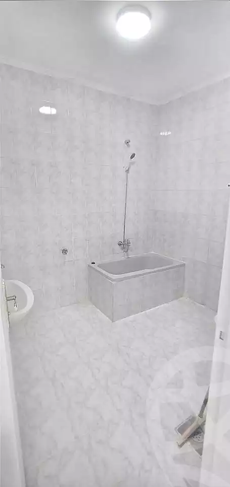 https://aqarmap.com.eg/ar/listing/7355198-for-sale-alexandria-al-agamy-shataa-el-nakheel