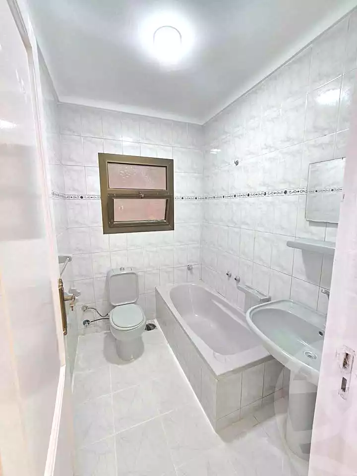 https://aqarmap.com.eg/ar/listing/7355236-for-sale-alexandria-al-agamy-shataa-el-nakheel