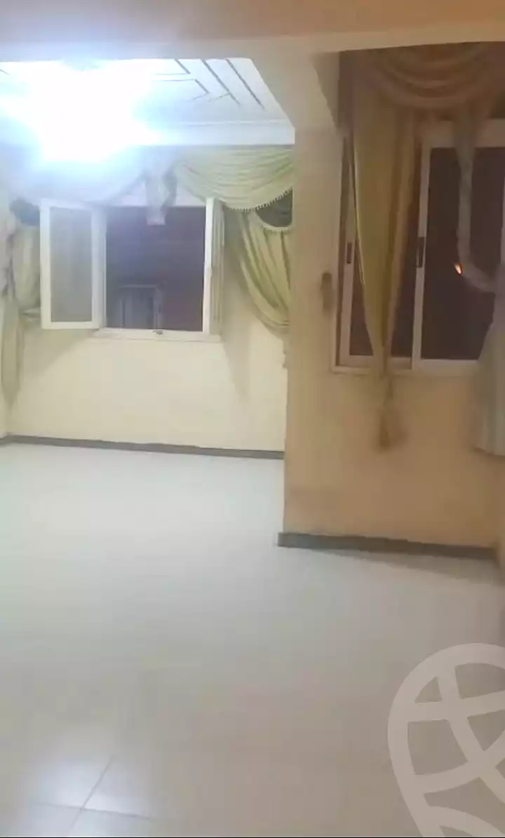 https://aqarmap.com.eg/en/listing/7355233-for-sale-alexandria-al-agamy-el-hanouvel-radwan-st