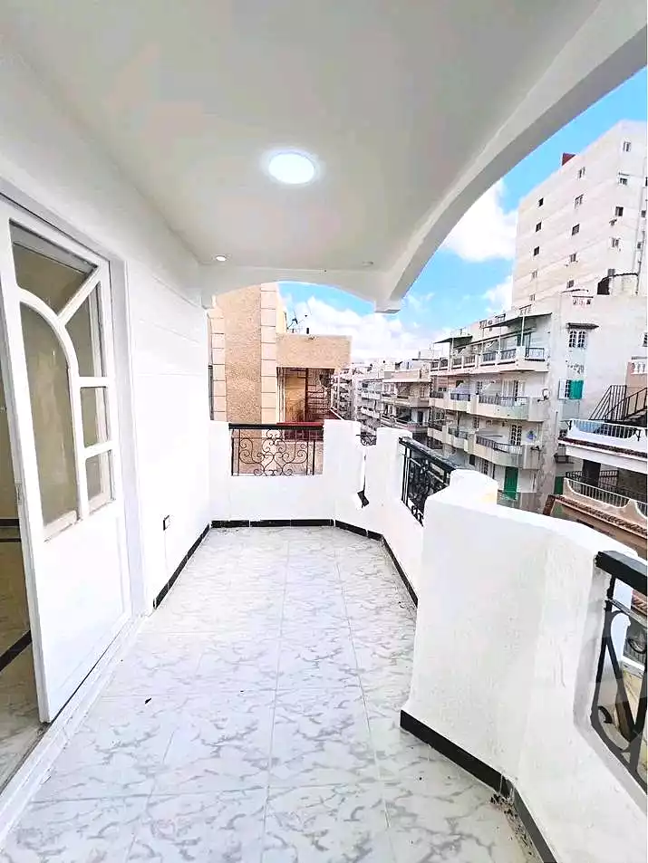 https://aqarmap.com.eg/ar/listing/7355411-for-sale-alexandria-al-agamy-shataa-el-nakheel