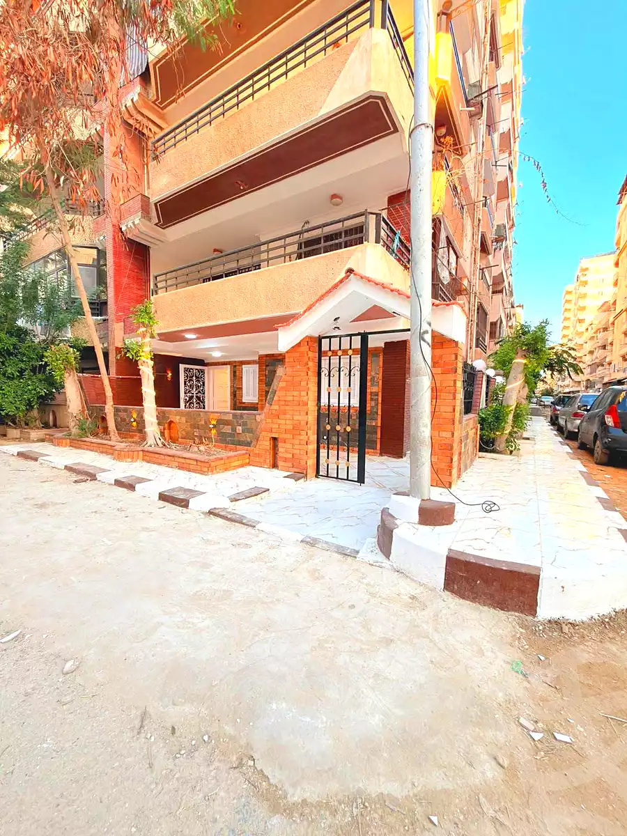 https://aqarmap.com.eg/ar/listing/7355446-for-sale-alexandria-al-agamy-el-kilo-21