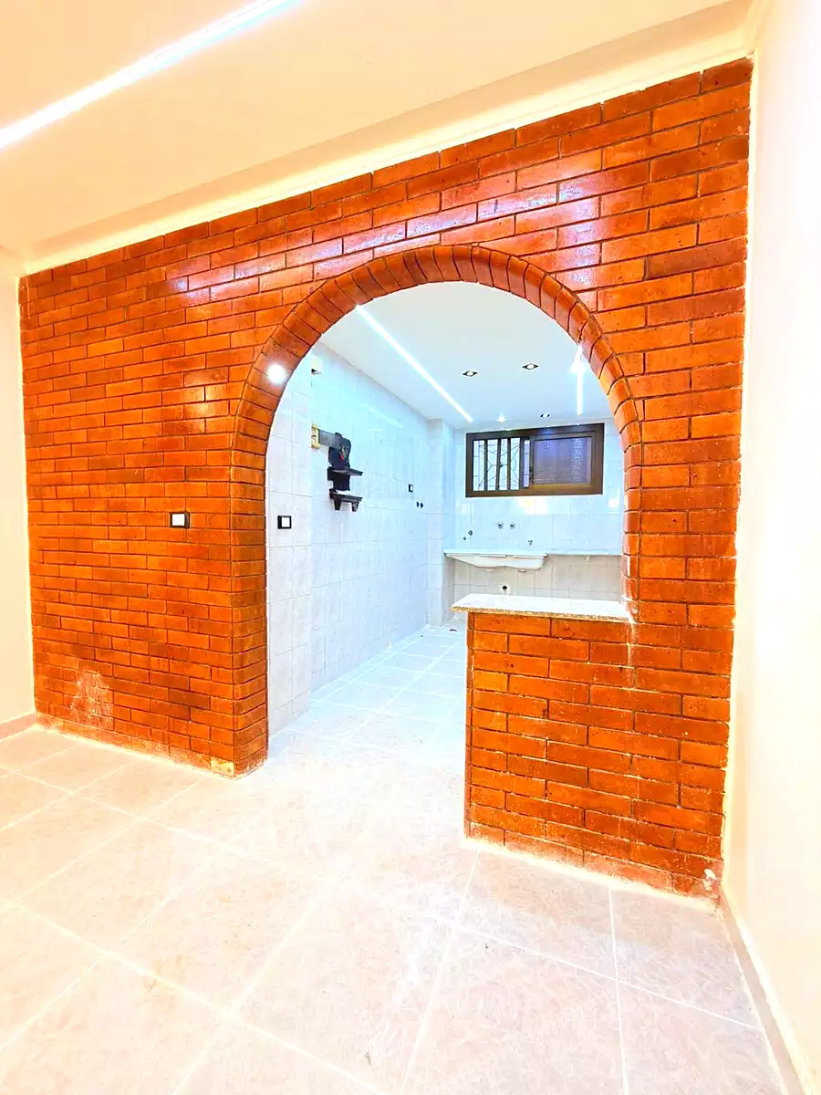 https://aqarmap.com.eg/ar/listing/7355446-for-sale-alexandria-al-agamy-el-kilo-21
