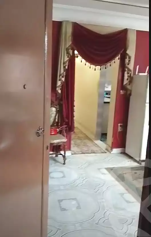 https://aqarmap.com.eg/ar/listing/7355861-for-sale-cairo-ain-shams-ain-shams-el-sharkia-abd-el-hamid-othman-st