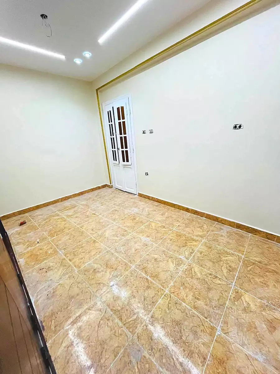 https://aqarmap.com.eg/ar/listing/7355960-for-sale-alexandria-lsywf-el-seyouf-qebly-el-salam-st