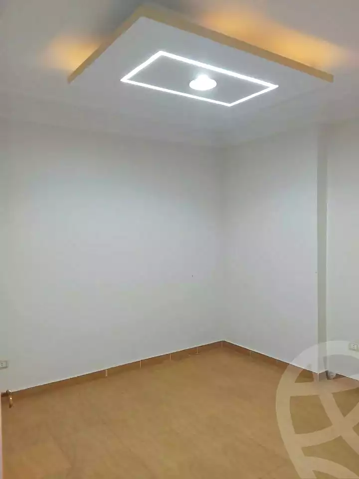 https://aqarmap.com.eg/ar/listing/7356471-for-rent-alexandria-miami