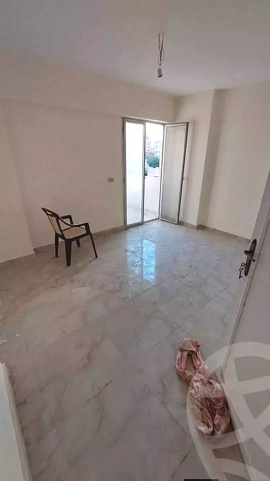 https://aqarmap.com.eg/en/listing/7356557-for-rent-alexandria-lsywf-shamaa