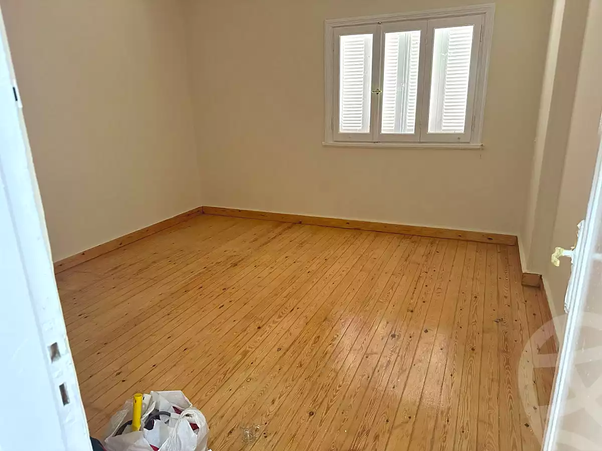 https://aqarmap.com.eg/ar/listing/7356970-for-sale-cairo-6th-of-october-el-ahyaa-neighborhood-5th-street-14