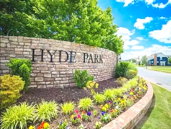 https://aqarmap.com.eg/ar/listing/7357278-for-sale-cairo-new-cairo-compounds-hyde-park-parkway-hyde-park-compound