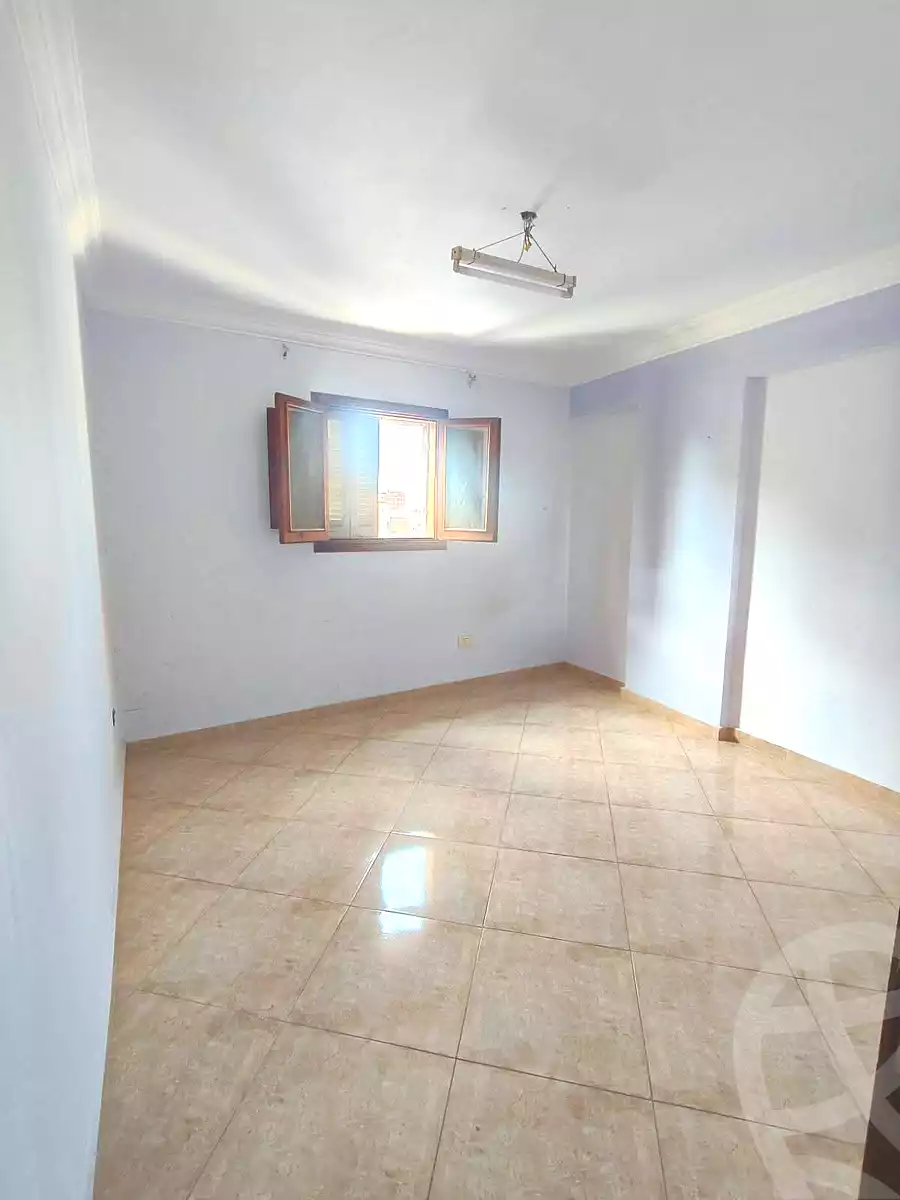 https://aqarmap.com.eg/ar/listing/7358023-for-sale-alexandria-sydy-bshr-sydy-bshr-bhry-gamal-abd-el-nasir-st