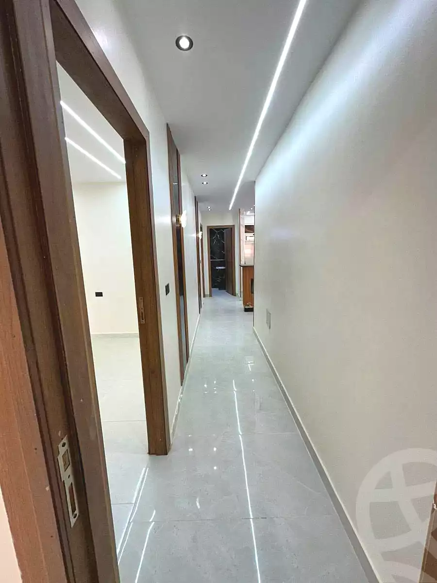 https://aqarmap.com.eg/ar/listing/7358098-for-sale-cairo-el-haram-shareaa-khatem-el-morsalen