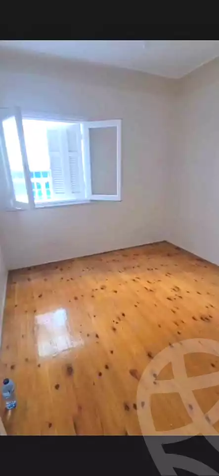 https://aqarmap.com.eg/en/listing/7358356-for-sale-alexandria-camp-cesar