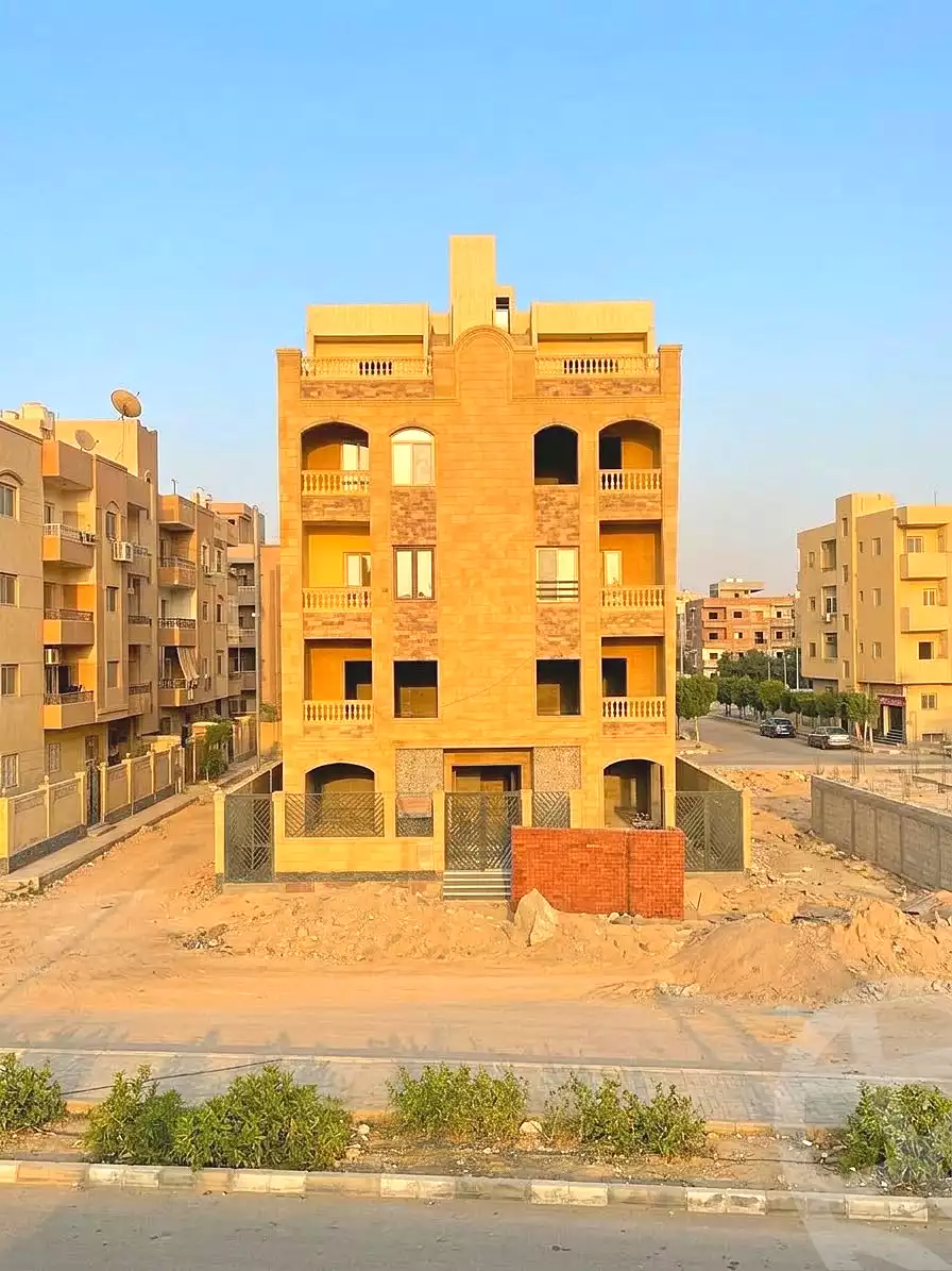 https://aqarmap.com.eg/en/listing/7358441-for-sale-cairo-6th-of-october-hadaeq-october-golden-square