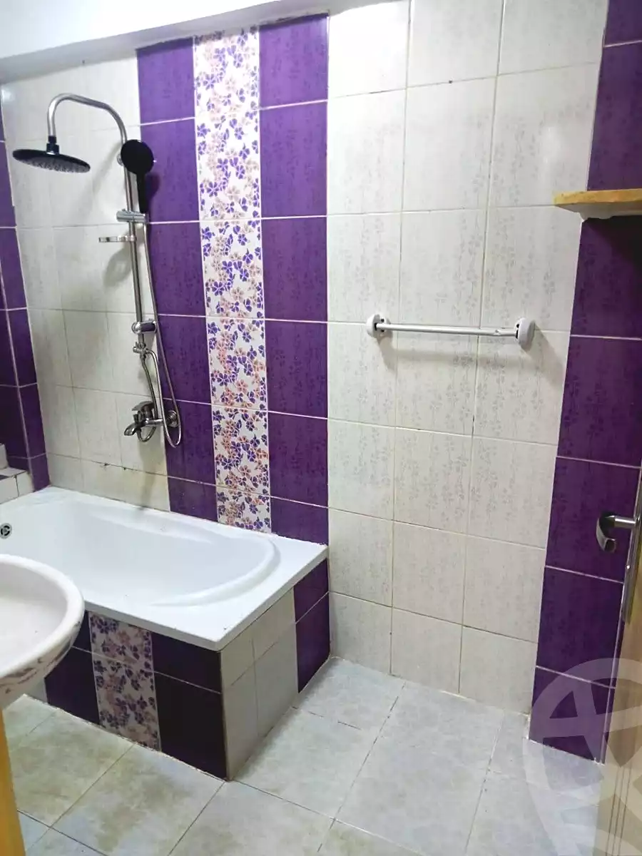 https://aqarmap.com.eg/ar/listing/7358900-for-sale-alexandria-al-agamy-lbytsh-abd-el-fattah-el-talkhawy