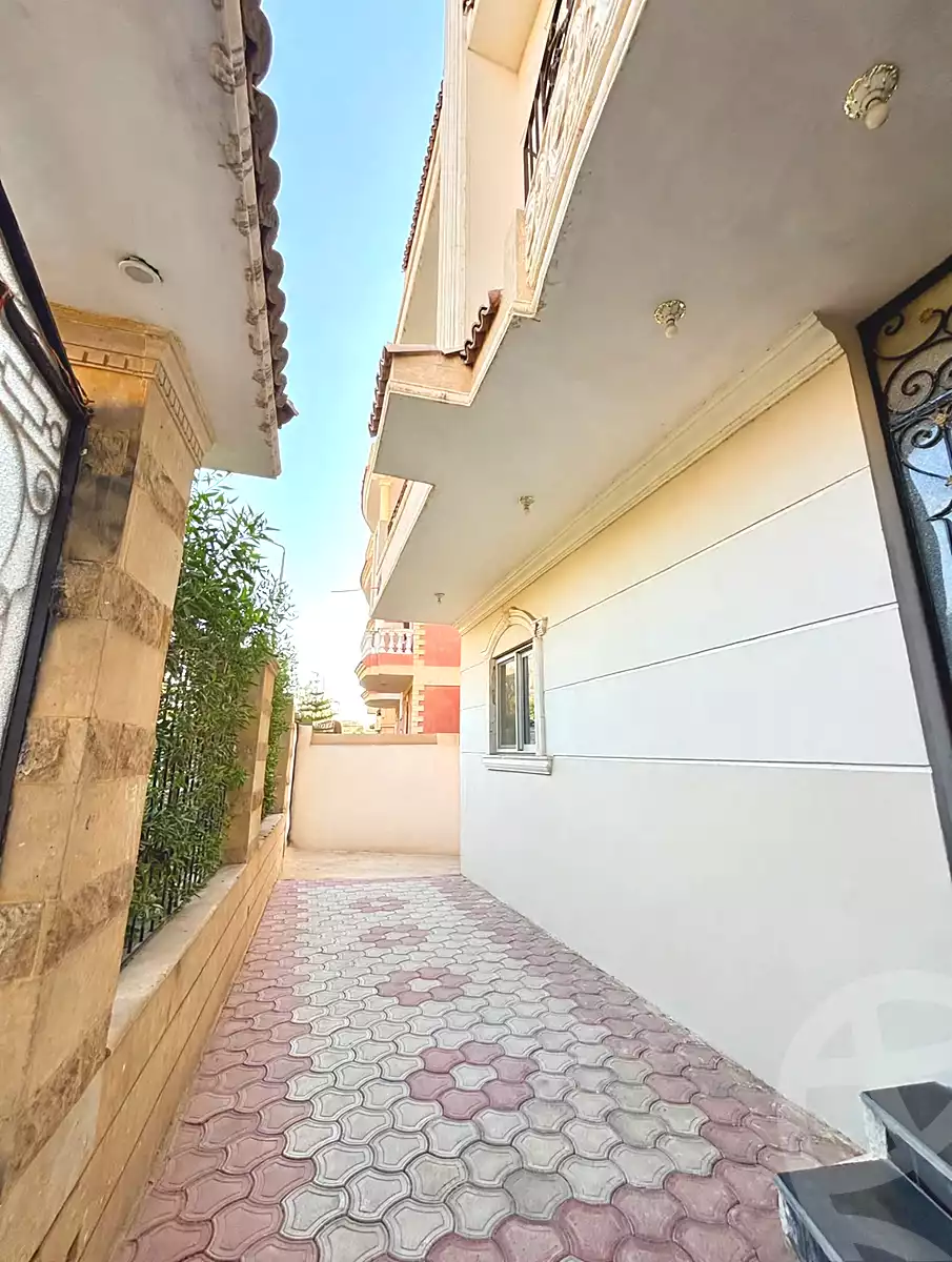 https://aqarmap.com.eg/ar/listing/7359138-for-sale-cairo-el-shorouk-lhy-lthmn-neighbourhood-3-abdelrahman-el-rafaay-st
