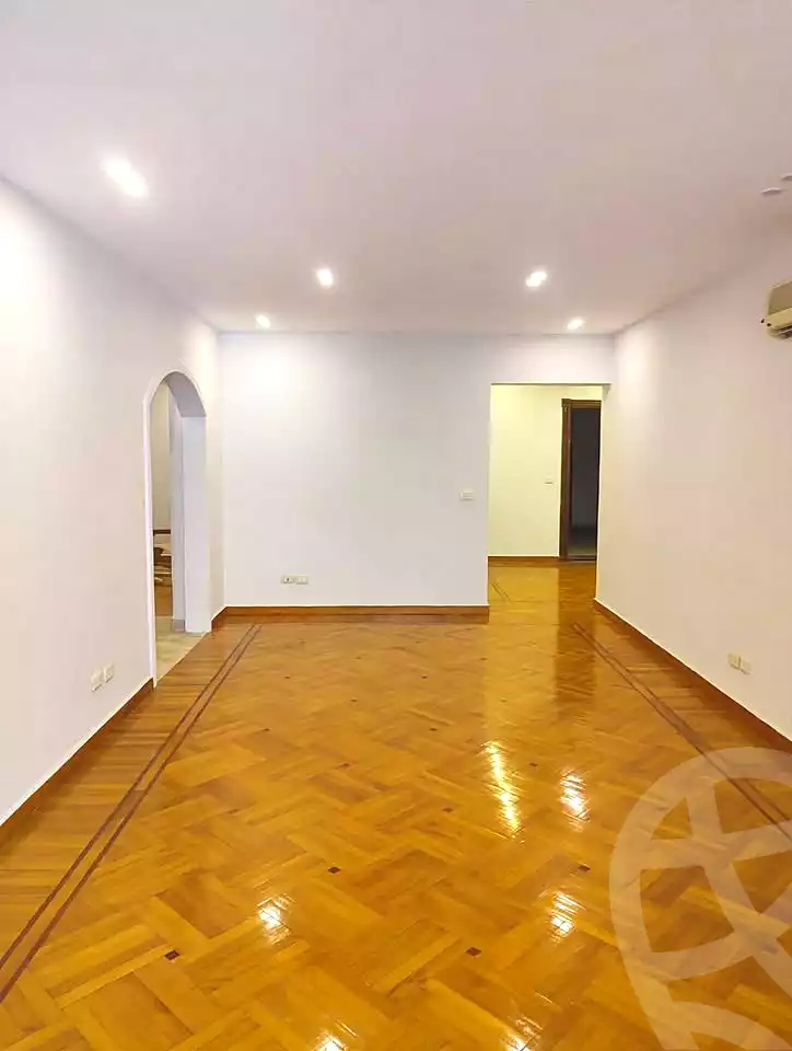 https://aqarmap.com.eg/ar/listing/7359854-for-rent-alexandria-glim
