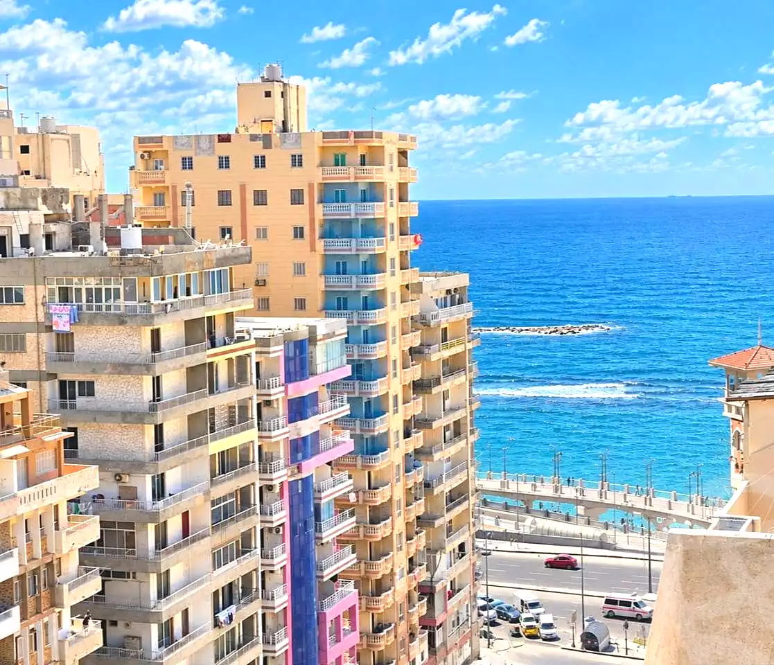 https://aqarmap.com.eg/ar/listing/7359922-for-sale-alexandria-el-asafra-l-sfr-bhry