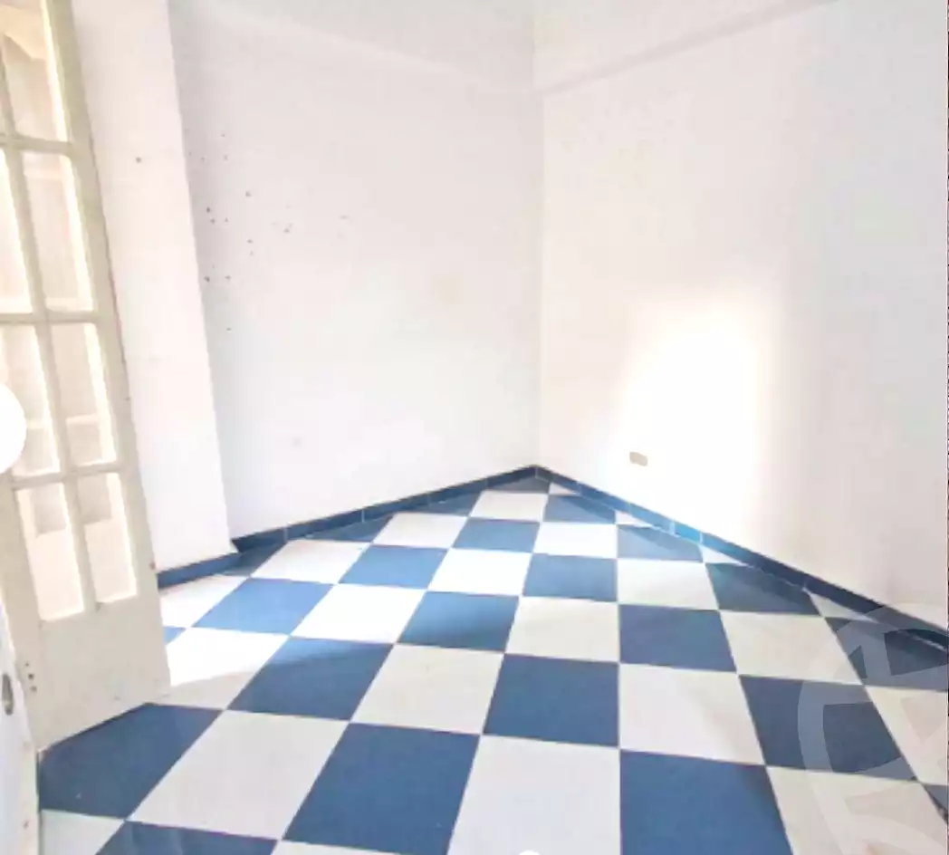 https://aqarmap.com.eg/ar/listing/7359995-for-sale-alexandria-moharram-bey-tryq-qn-lswys