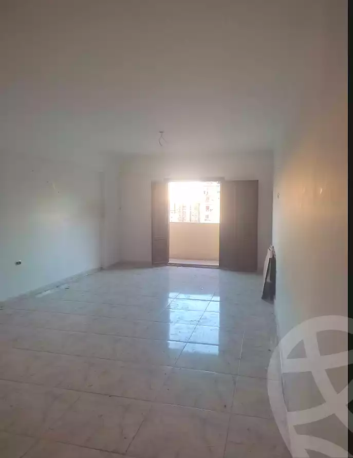 https://aqarmap.com.eg/ar/listing/7360210-for-rent-alexandria-lsywf-mostafa-kamel-st