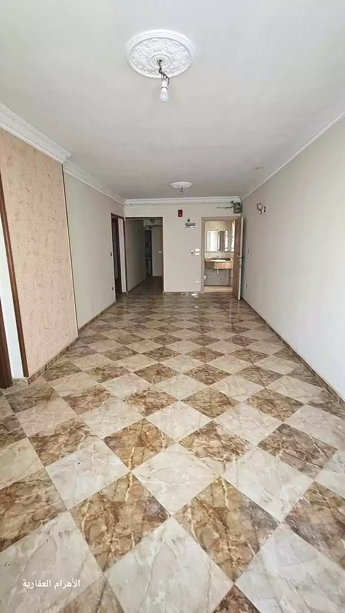 https://aqarmap.com.eg/ar/listing/7360300-for-sale-alexandria-lsywf-el-fanan-mohamed-othman-st
