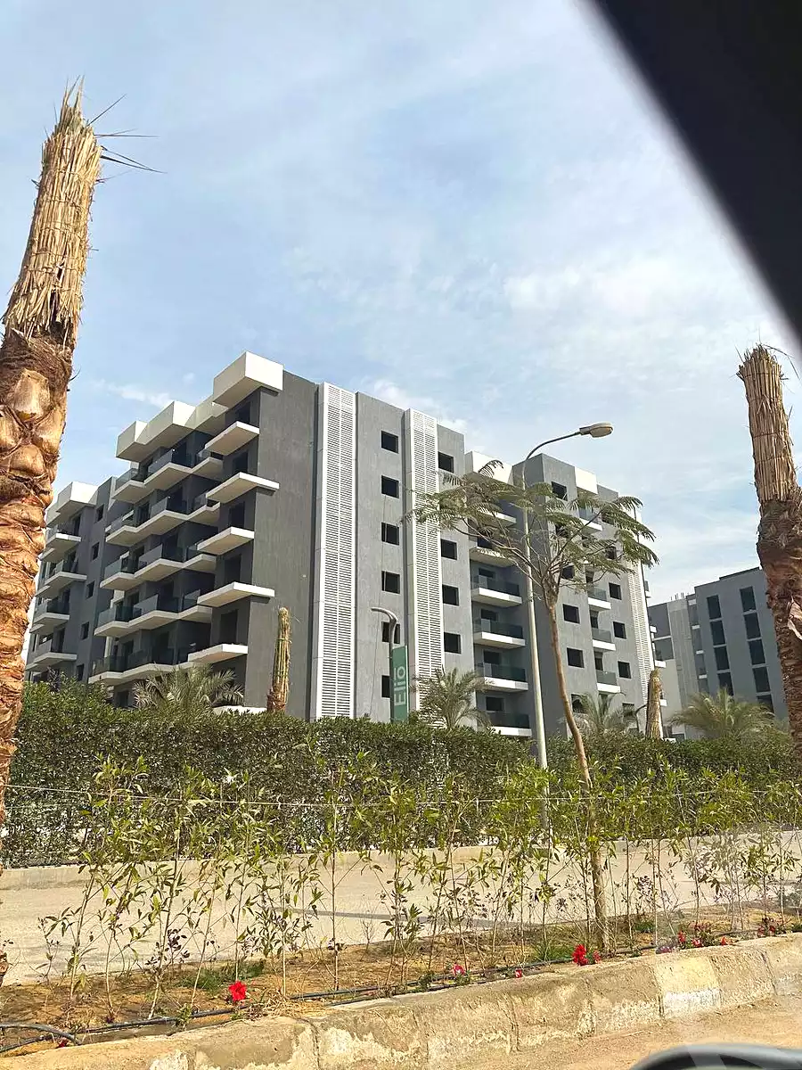 https://aqarmap.com.eg/ar/listing/7360364-for-sale-cairo-6th-of-october-hadaeq-october-golden-square