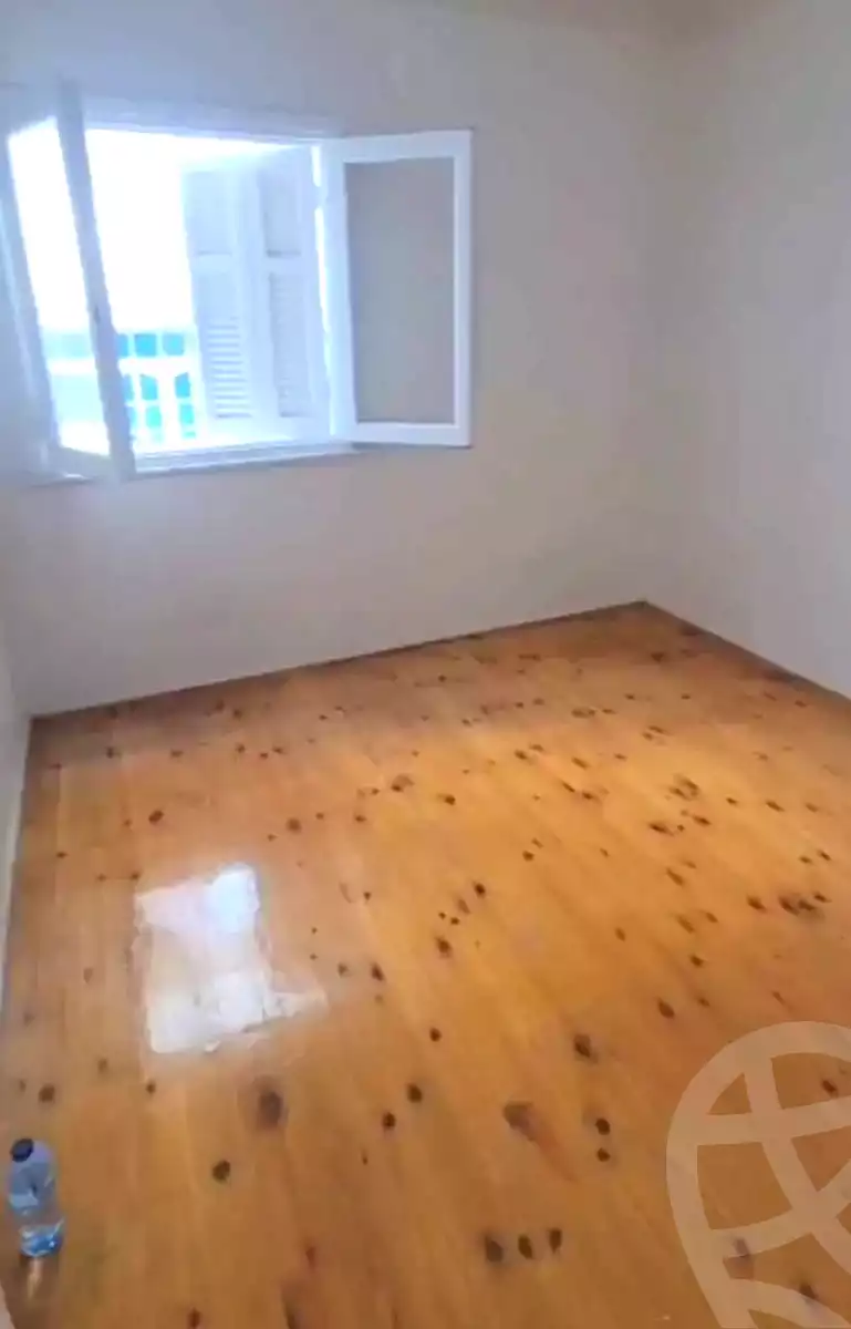 https://aqarmap.com.eg/en/listing/7361350-for-sale-alexandria-camp-cesar