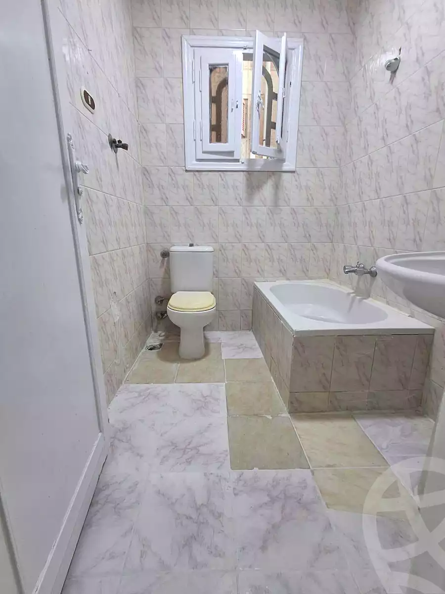 https://aqarmap.com.eg/en/listing/7363361-for-sale-alexandria-al-agamy-shataa-el-nakheel