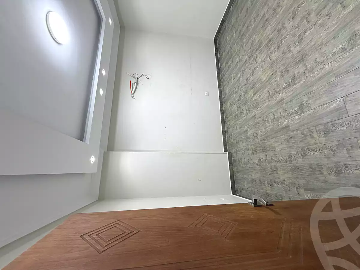 https://aqarmap.com.eg/ar/listing/7363442-for-sale-cairo-al-oubour-el-hay-el-taseaa-el-thaqafa-st