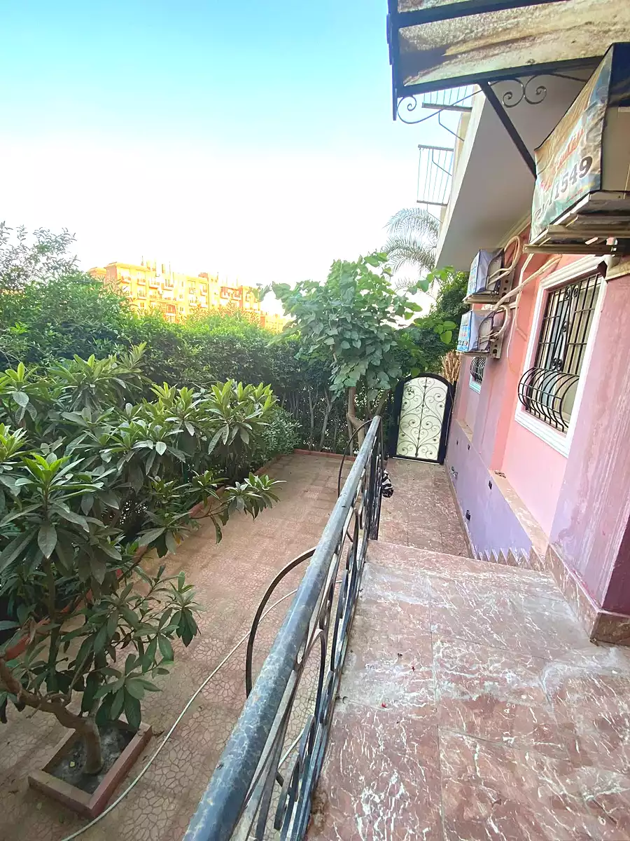 https://aqarmap.com.eg/en/listing/7365239-for-sale-cairo-el-sheikh-zayed-city-compounds-rawdet-zayed